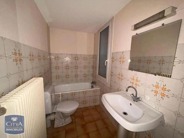 Appartement à louer 1 pièce 37.6m²