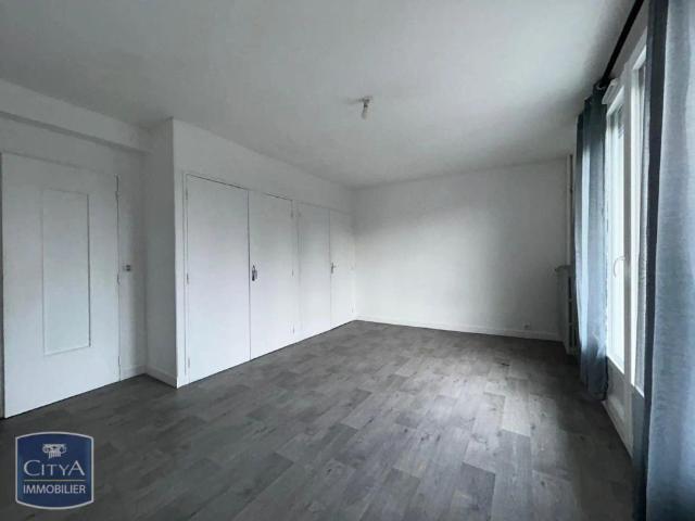 Appartement à louer 1 pièce 38.44m²