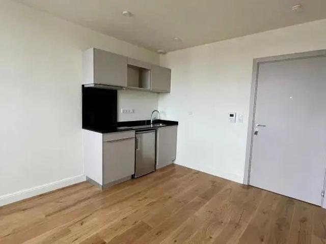 Appartement à louer 1 pièce 38.44m²