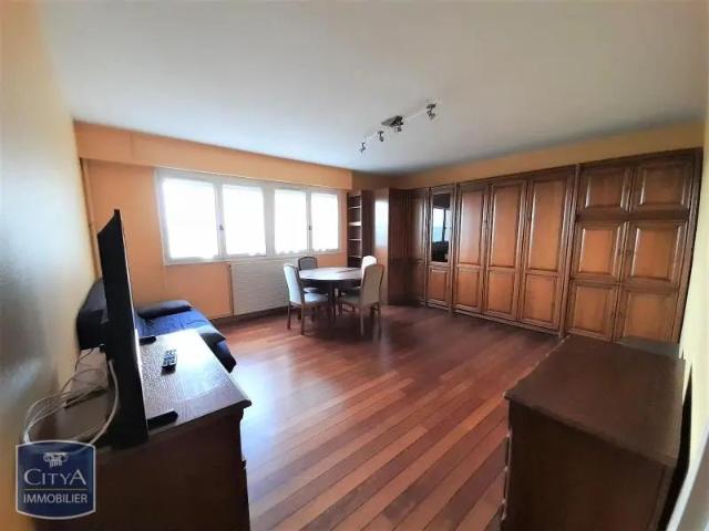 Appartement à louer 1 pièce 41m²