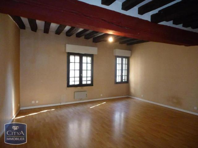 Appartement à louer 1 pièce 50.2m²