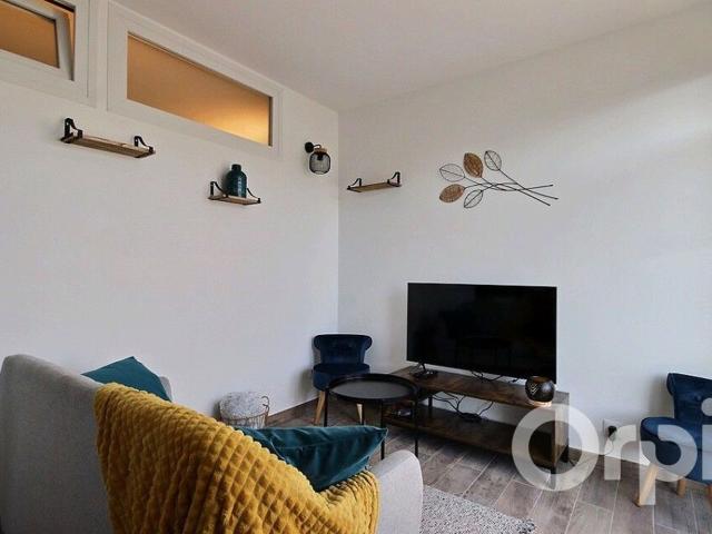 Appartement à louer 1 pièce 62 m