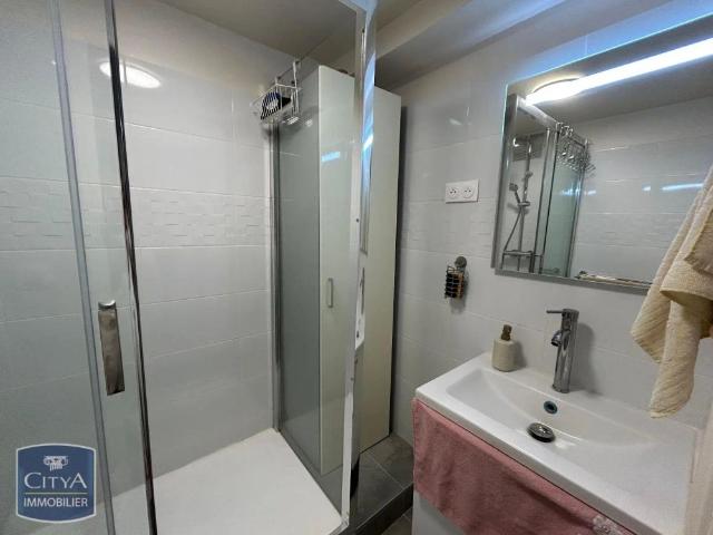 Appartement à louer 1 pièce 9.41m²