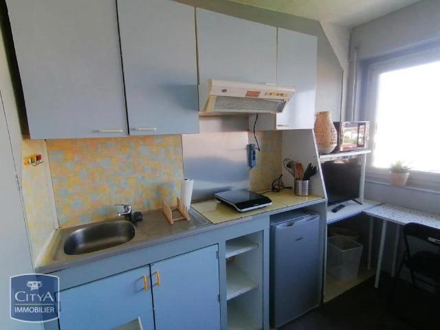 Appartement à louer 1 pièce 9.83m²