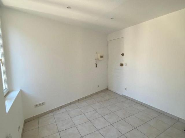 Appartement à louer, 1 pièce Crest 26400