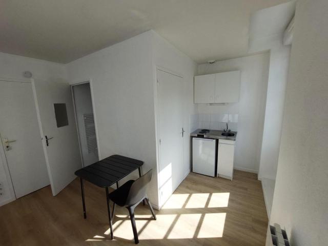 Appartement à louer, 1 pièce ANGERS 49000