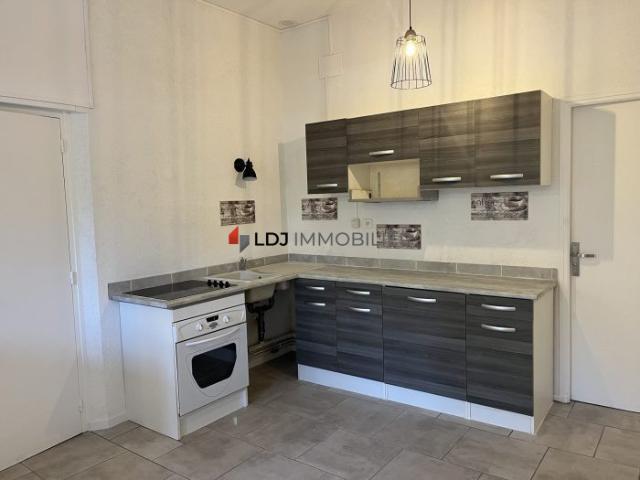 Appartement à louer, 1 pièce ARLES SUR TECH 66150