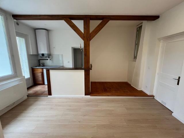 Appartement à louer 1 pièce • Bourg la Reine