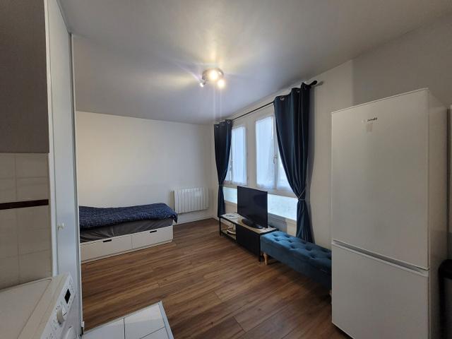 Appartement à louer, 1 pièce Beaumont sur Oise 95260