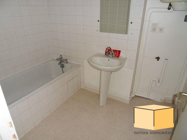 Appartement à louer, 1 pièce Belley 01300
