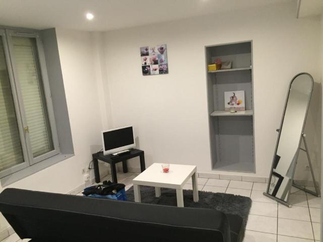 Appartement à louer, 1 pièce Dijon 21000