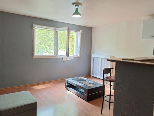 Appartement à louer 1 pièce • Lognes