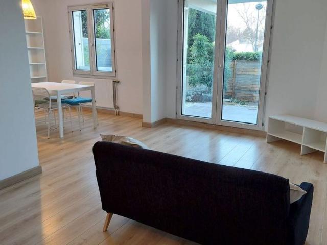 Appartement à louer 1 pièce • Massy