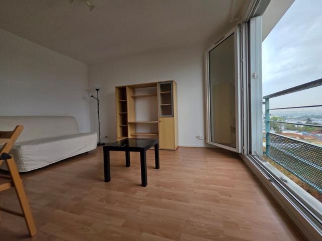 Appartement à louer 1 pièce • Noisy le Grand