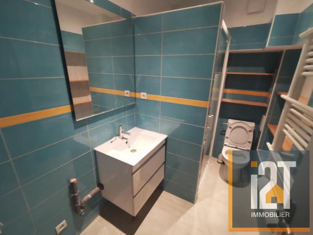 Appartement à louer, 1 pièce Nîmes 30000