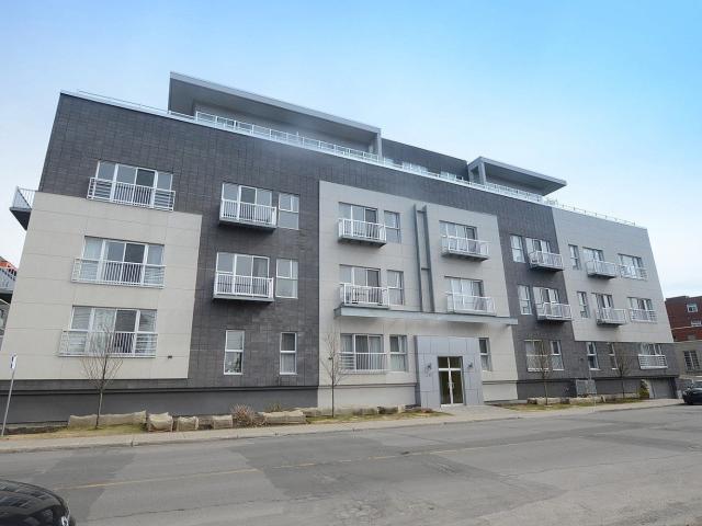 Appartement à Louer 240 Ch. Bates 208, Mont Royal 24 photos | Logis Québec