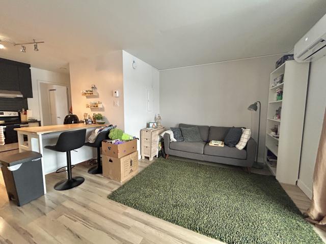 Appartement à Louer 2419 Rue Évangéline, Beauport Québec 14 photos | Logis Québec
