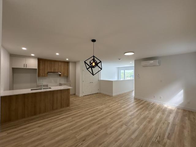 Appartement à Louer 252 boulevard Jacques Cartier nord, Les Nations Sherbrooke 5 photos | Logis Québec