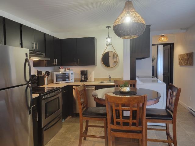 Appartement à Louer 27 court, Granby 10 photos | Logis Québec