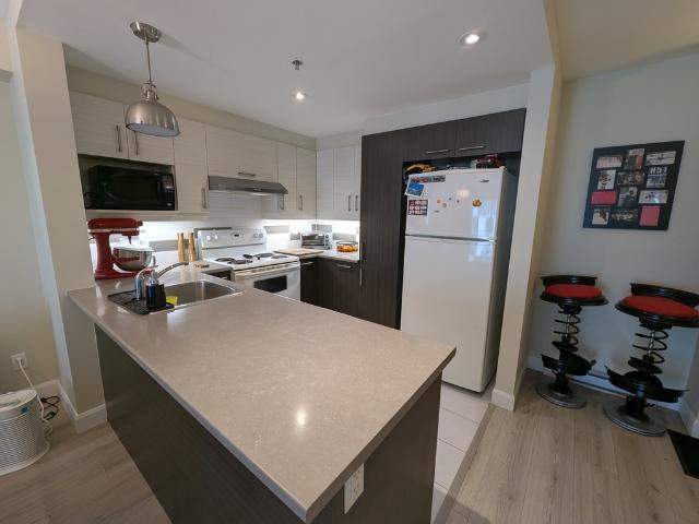 Appartement à Louer 2905 rue du Grand voyer, Sainte Foy/Sillery/Cap Rouge Québec 8 photos | Logis Québec