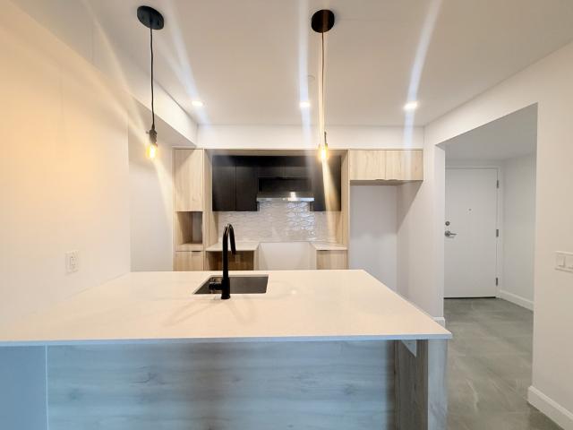 Appartement à Louer 2947 E Rue du Grand Voyer, Sainte Foy/Sillery/Cap Rouge Québec 9 photos | Logis Québec