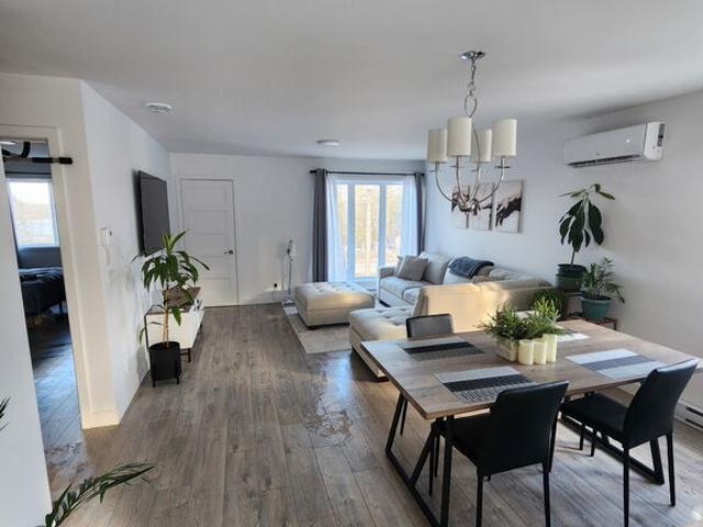 Appartement à Louer 2955 rue Hertel, Les Nations Sherbrooke 6 photos | Logis Québec