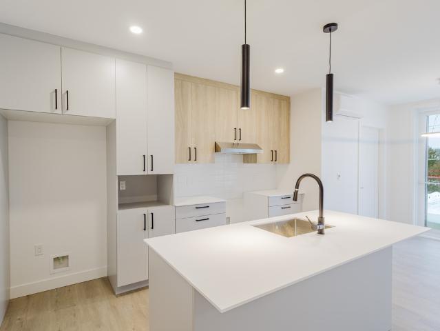 Appartement à Louer 2015 Rue King Est, Fleurimont Sherbrooke 11 photos | Logis Québec