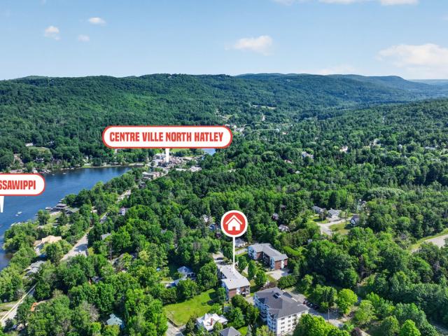 Appartement à Louer 201 955 rue Massawippi, North Hatley 11 photos | Logis Québec