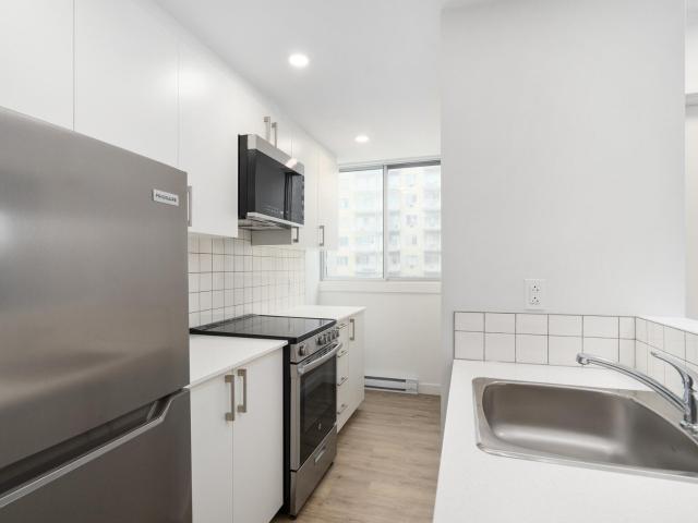 Appartement à Louer 2100 Boulevard de Maisonneuve West, Montréal 17 photos | Logis Québec