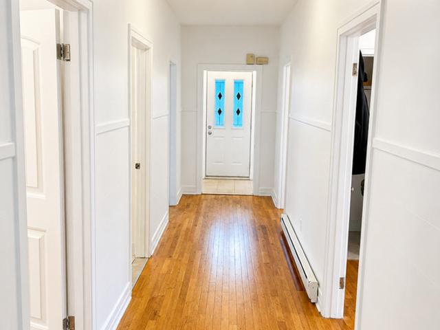 Appartement à Louer 210 Rue Cherrier, Saint Jérôme 12 photos | Logis Québec