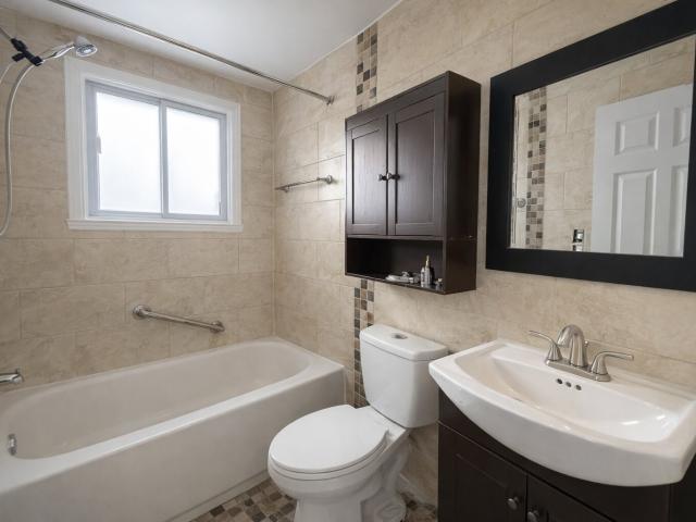 Appartement à Louer 2145 Rue Fleury Est, Montréal 16 photos | Logis Québec