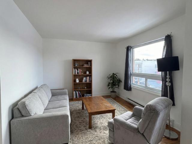 Appartement à Louer 216 Belanger Ave, Québec City, QC G1M 1V5, Canada, Beauport Québec 8 photos | Logis Québec