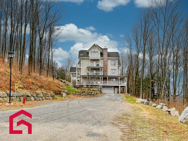 Appartement à Louer 220,Ch. des Diligences, Bromont 35 photos | Logis Québec