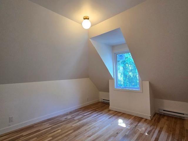 Appartement à Louer 233 Rue Ball, Mont Bellevue Sherbrooke 15 photos | Logis Québec
