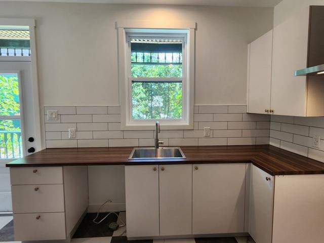 Appartement à Louer 233 rue ball, Mont Bellevue Sherbrooke 21 photos | Logis Québec