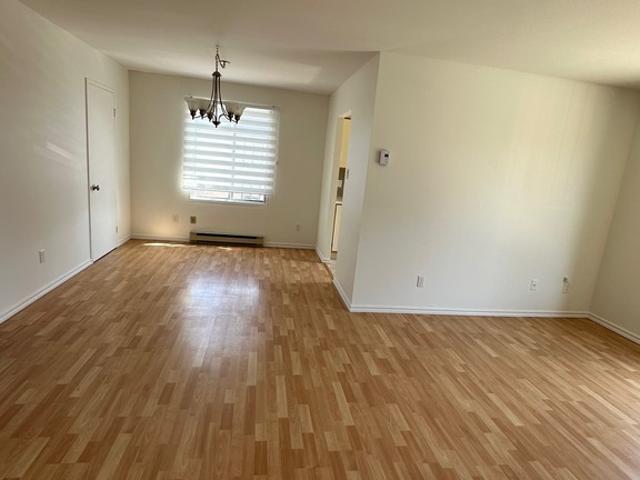 Appartement à Louer 2321 De Beaujolais, Vimont Laval 22 photos | Logis Québec