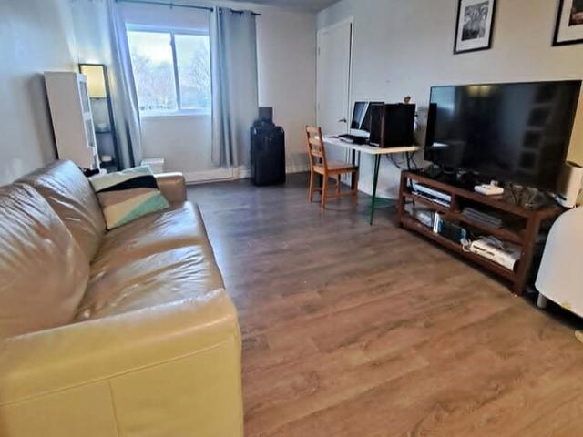 Appartement à Louer 2333 Avenue Chapdelaine, Sainte Foy/Sillery/Cap Rouge Québec 6 photos | Logis Québec