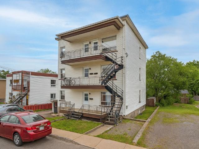 Appartement à Louer 2347 Avenue St Clément, Québec, QC G1E 3W7, Beauport Québec 11 photos | Logis Québec