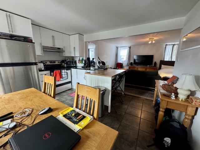 Appartement à Louer 2366 Rue Knox, Le Sud Ouest Montréal 15 photos | Logis Québec