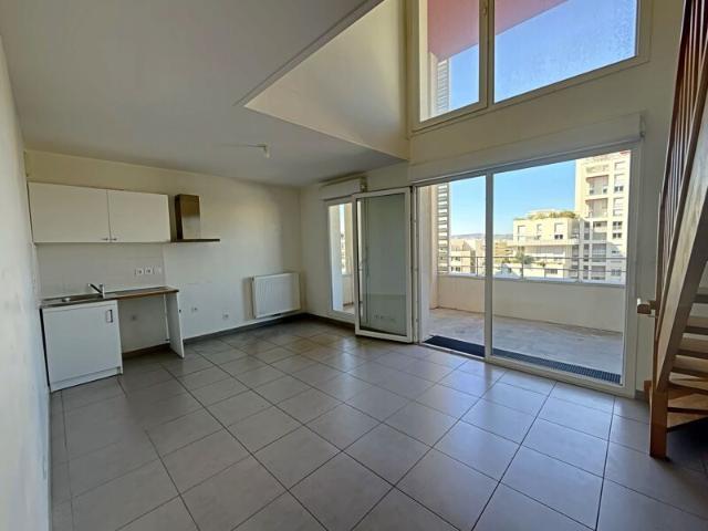 Appartement à louer 2 pièces • Marseille 3