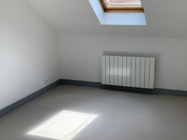 Appartement à louer 2 pièces • Neuilly Saint Front
