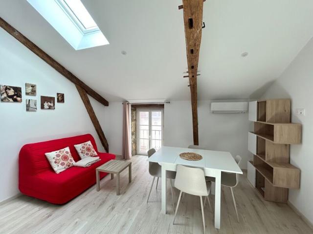 Appartement à louer 2 pièces • Aire sur l'Adour