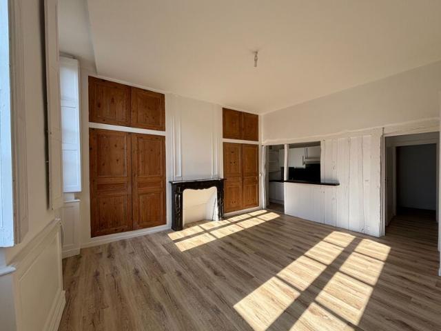 Appartement à louer 2 pièces • Aire sur l'Adour