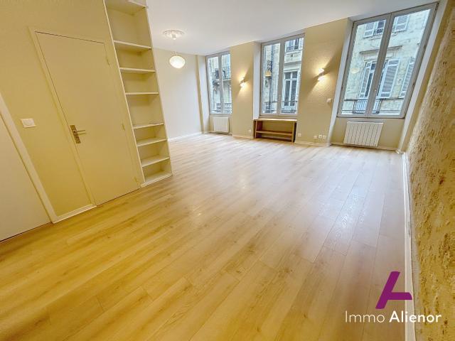 Appartement à louer, 2 pièces Bordeaux 33000