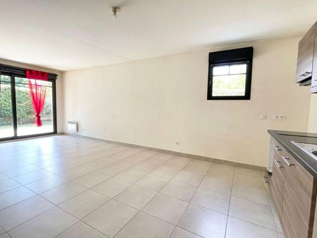 Appartement à louer 2 pièces • Chevry Cossigny