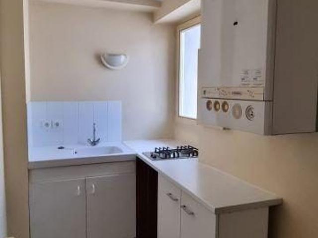 Appartement à louer, 2 pièces Chomérac 07210