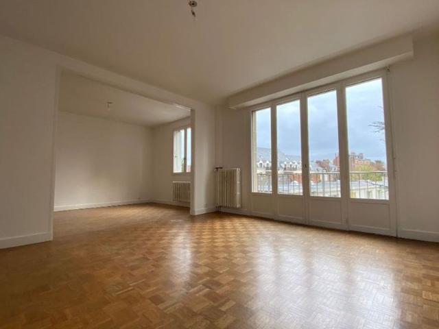 Appartement à louer 2 pièces • Compiègne