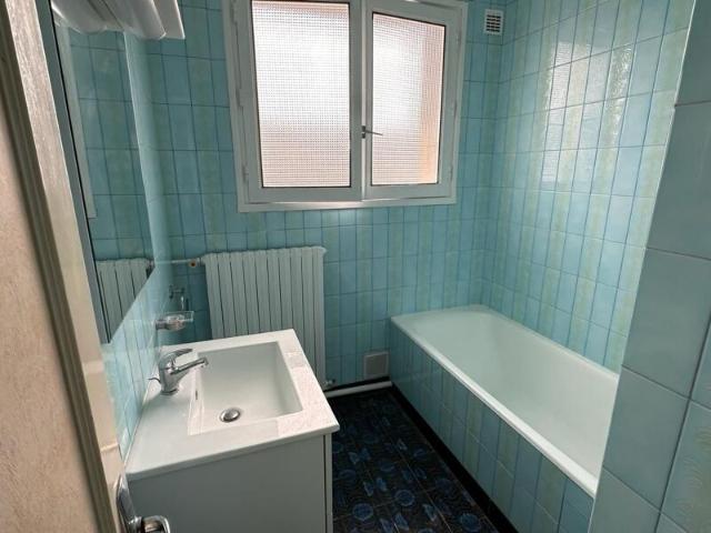 Appartement à louer 2 pièces • Drancy