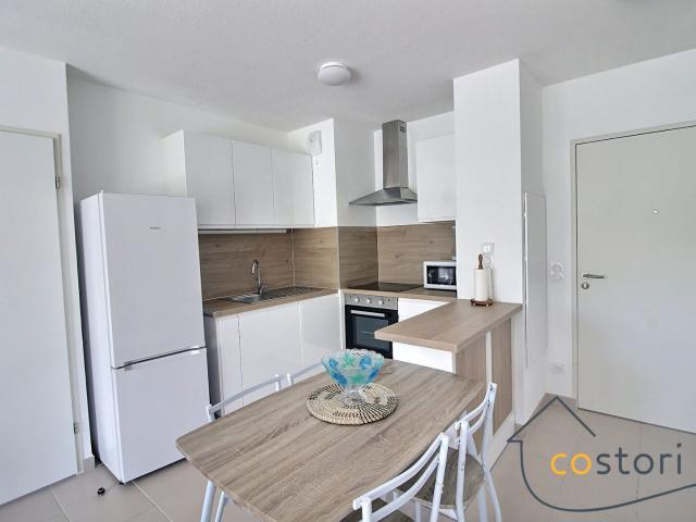 Appartement à louer, 2 pièces Le Muy 83490