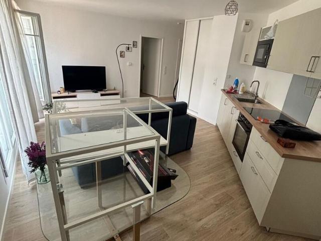 Appartement à louer 2 pièces • Le Blanc Mesnil